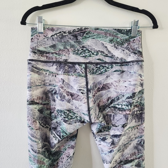 Lululemon Wunder Under High-Rise Tight 25" *Full-On LuxtremeSpringscape Multi - Picture 10 of 10